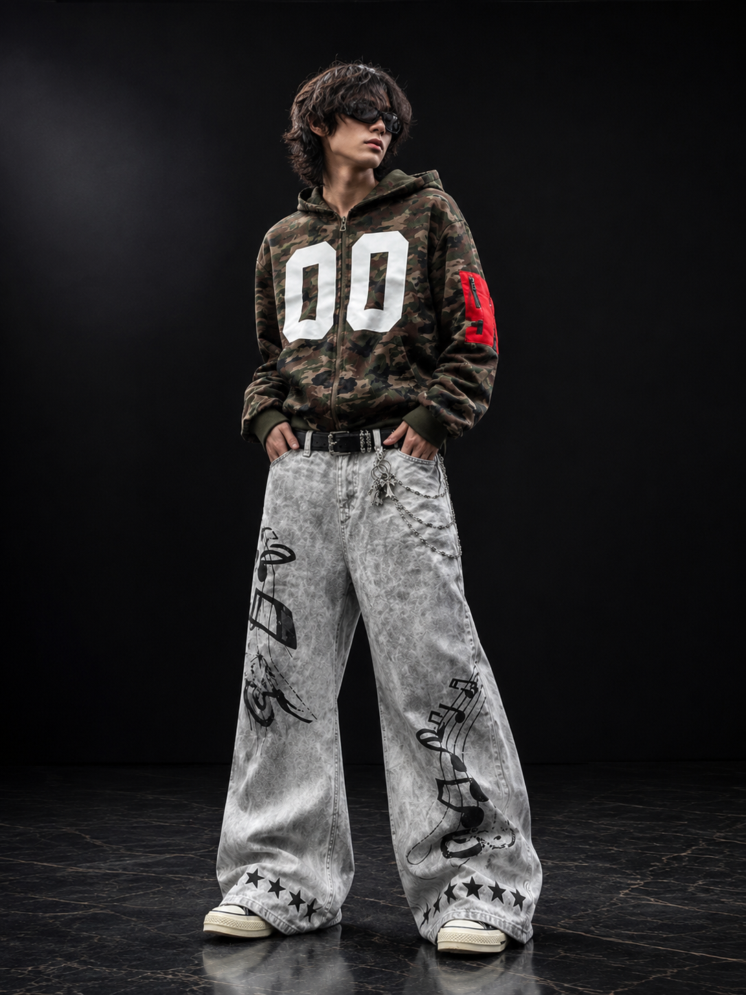 Distressed Styled Baggy Jeans